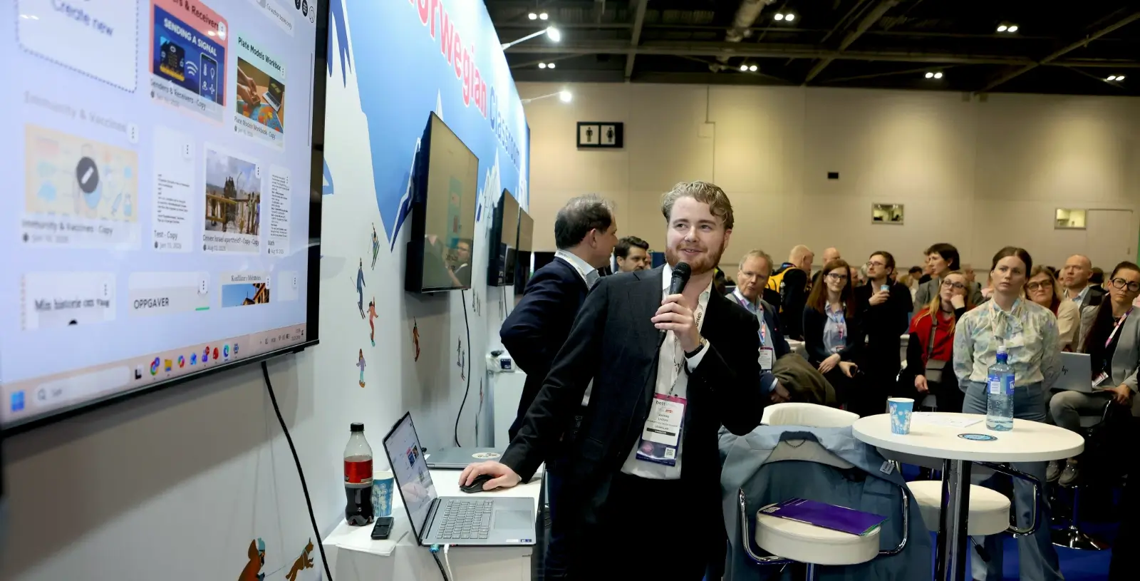 Dobbel turné Ikkje lenge etter at BETT var unnagjort, reiste fleire av dei tilsette i Learnlab til Tyskland. I april kjem ein stor tysk delegasjon til Noreg for å sjå korleis god digital læring kan organiserast.