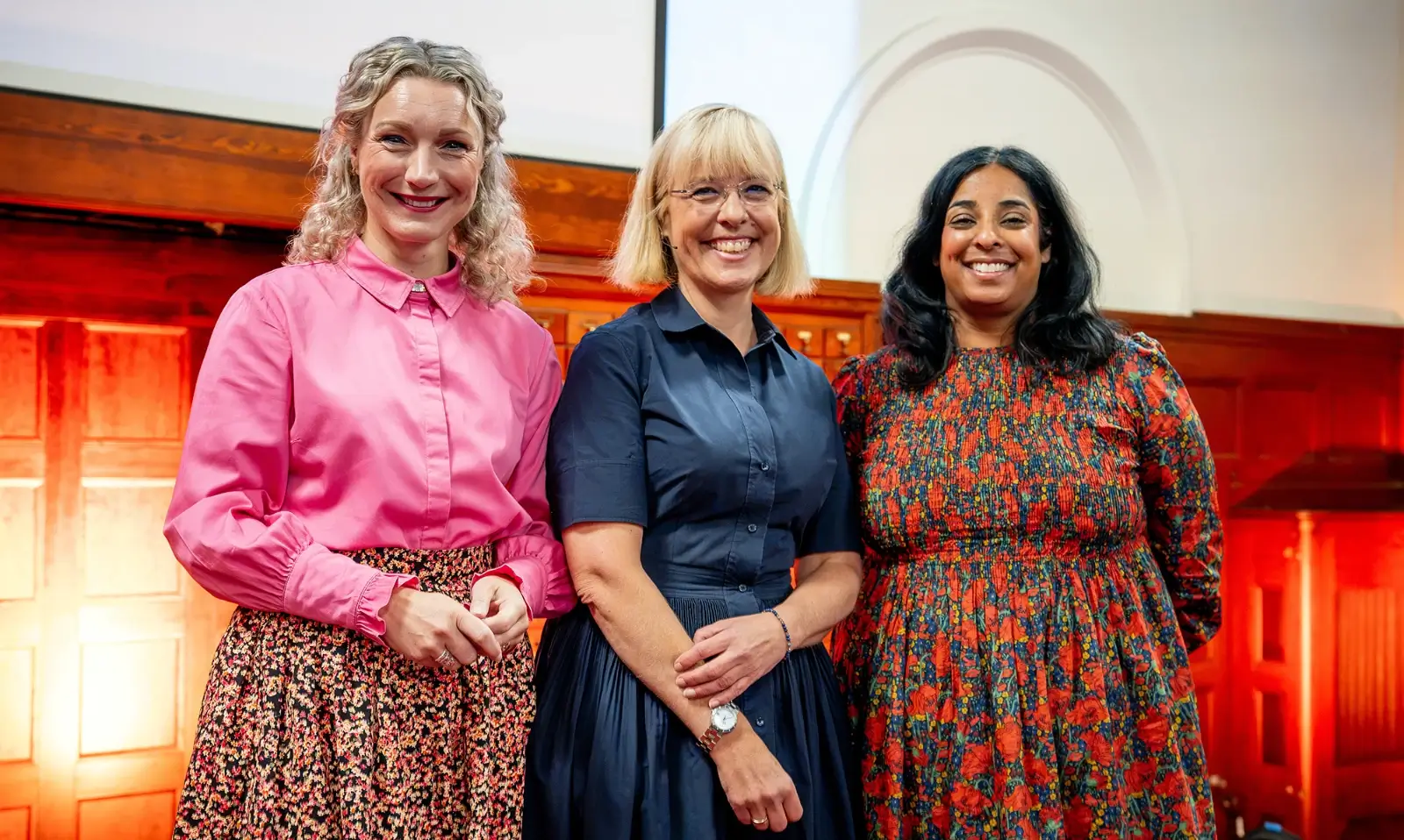 Karianne Tung, Åse Wetås og Lubna Jaffery, fra lanseringen av språkmodellene på Nasjonalbiblioteket, mandag 10. august. Foto: Gorm K. Gaare / Nasjonalbiblioteket