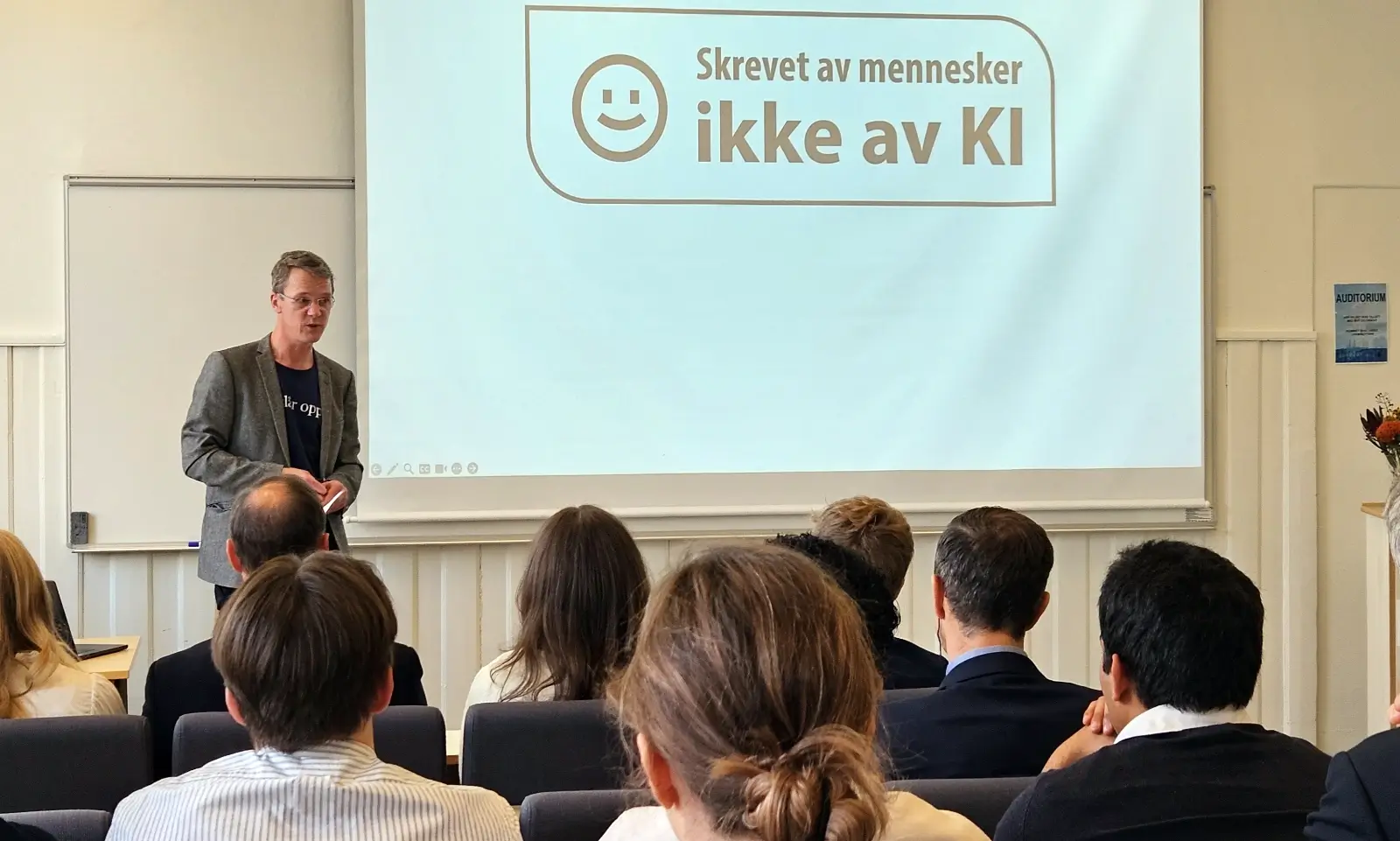 kronprins haakon deltok i undervisning om ki og kildekritikk 3