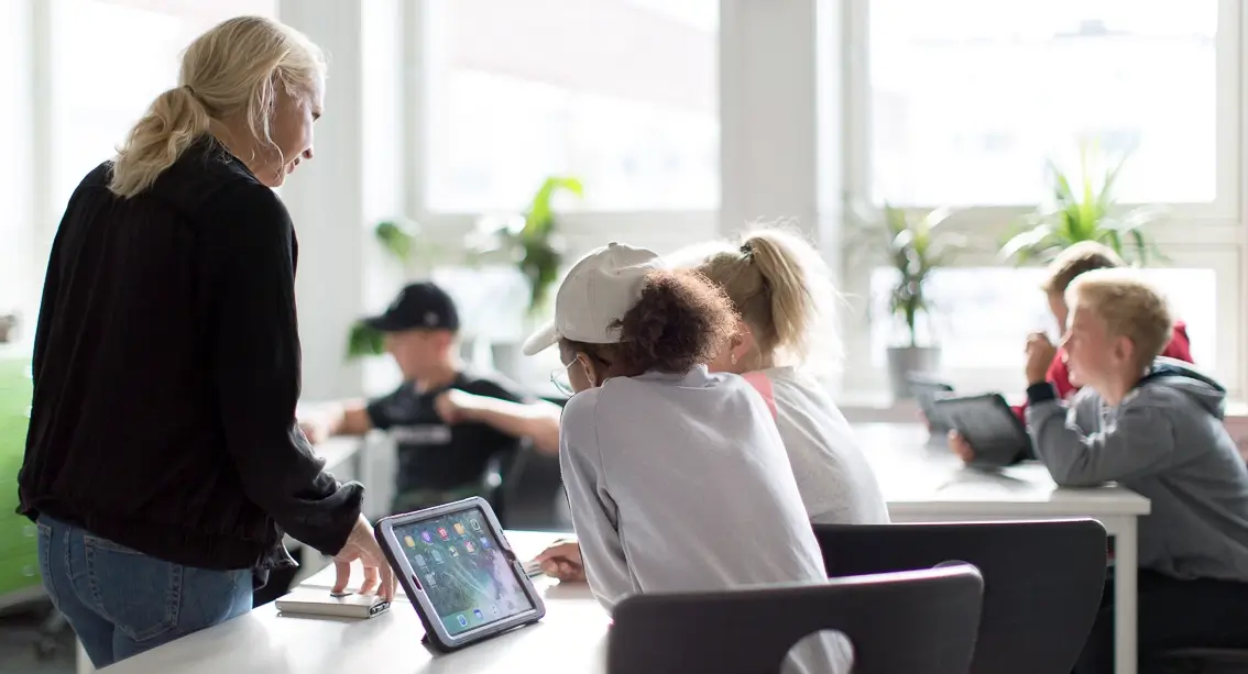 NTNU er tildelt forskningsmidler for å undersøke hvordan digitalisering påvirker læring og vurdering i skolen. Foto: Udir