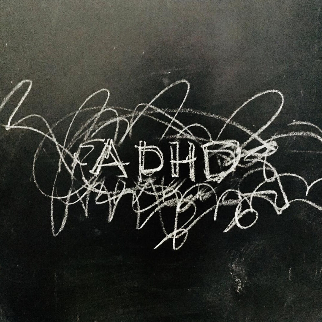 ADHD skrevet på tavle